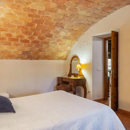Pleasant In With Swimming Pool Holiday home