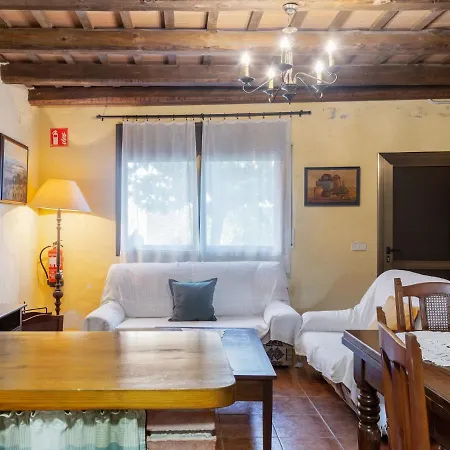 Pleasant In With Swimming Pool Holiday home