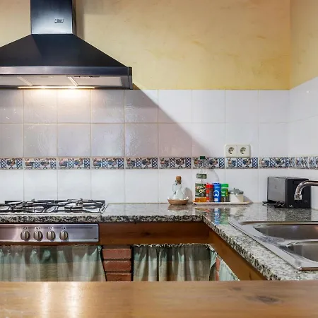 Pleasant In With Swimming Pool Holiday home